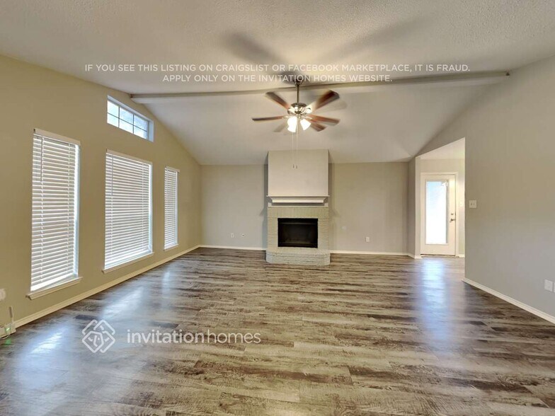 Building Photo - 1200 Cardinal Oaks Dr