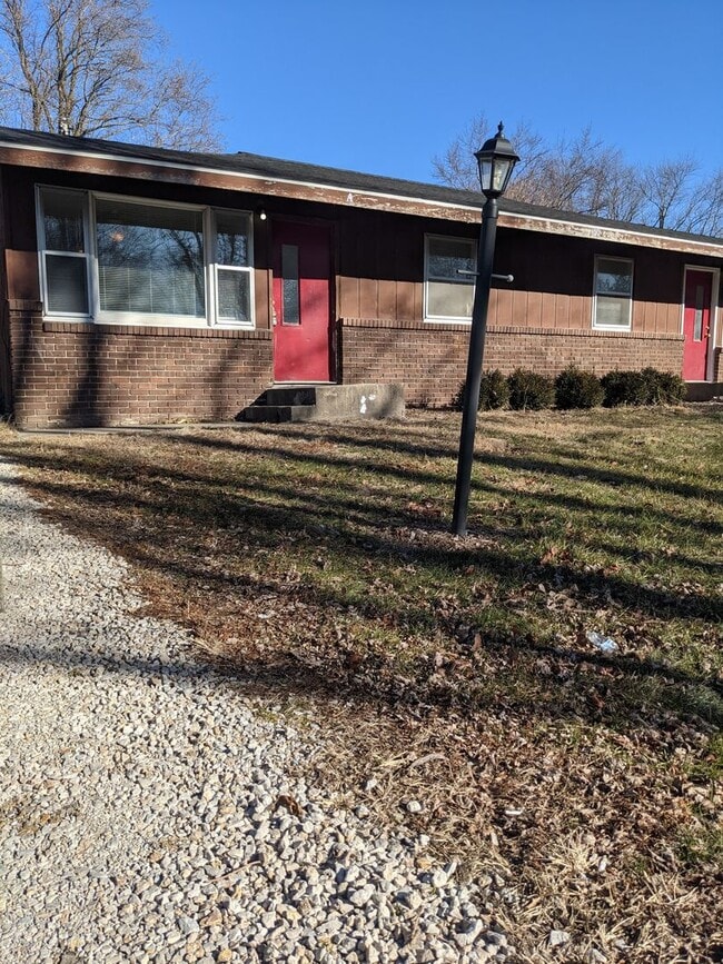 Building Photo - 302 Proctor Ln