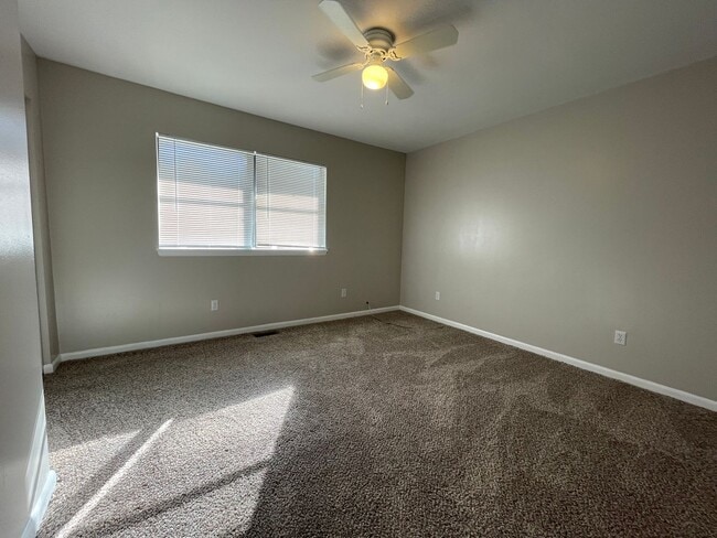 Building Photo - Great Townhouse 2 Bedroom 1.5 Bath in Fort Walton Beach!