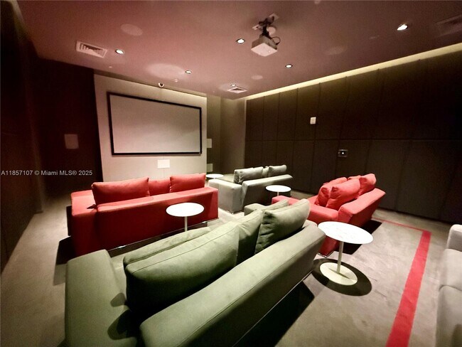 Building Photo - 1100S S Miami Ave