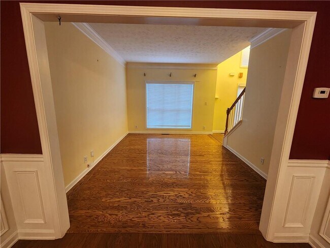 Building Photo - 350 Saddle Bridge Dr