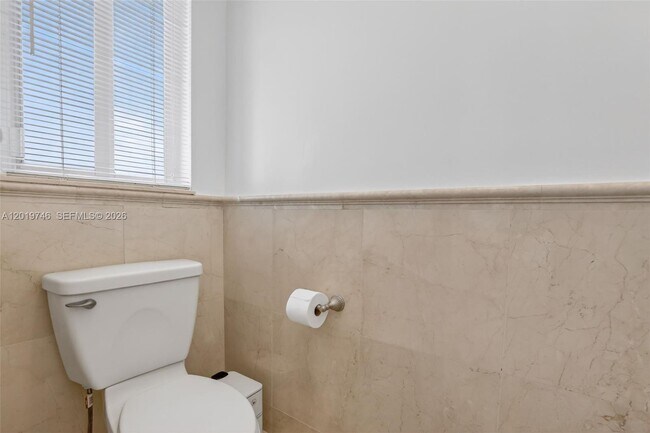Building Photo - 2922 Medinah
