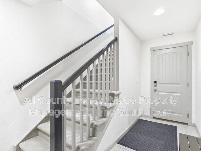 Building Photo - 15616 W Wesley Ave