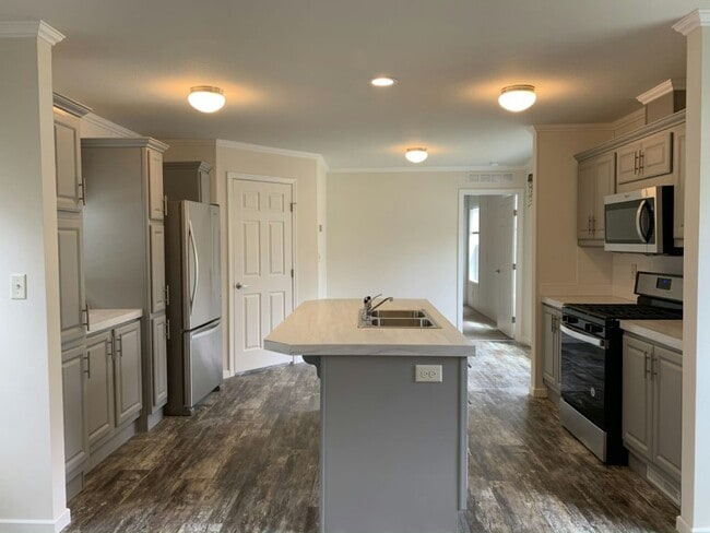 Building Photo - 212 Beach