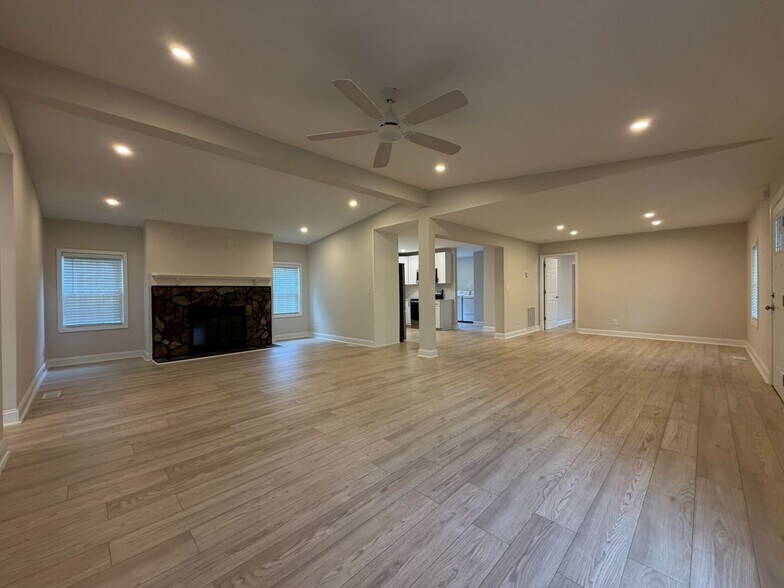 Building Photo - 4111 Brown Dr