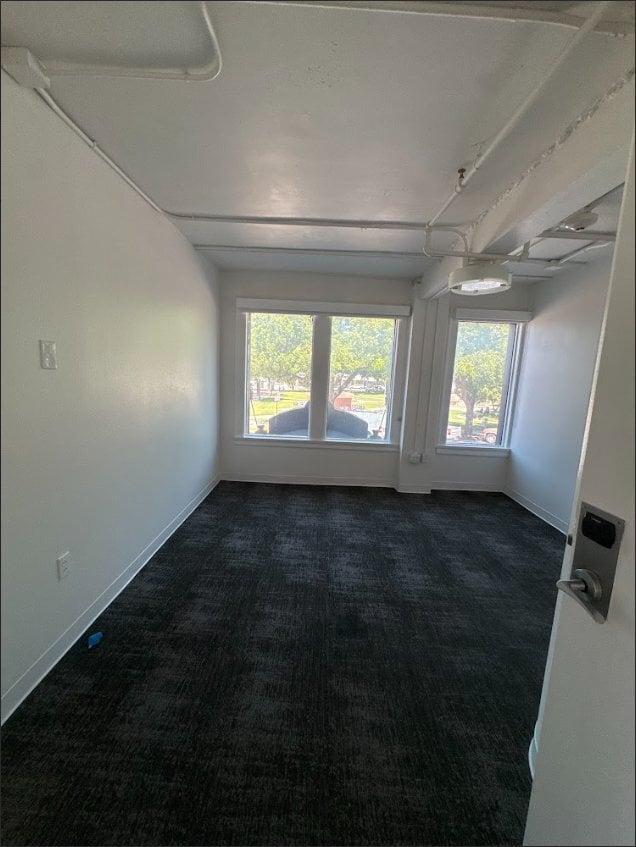 Building Photo - 217 S River St