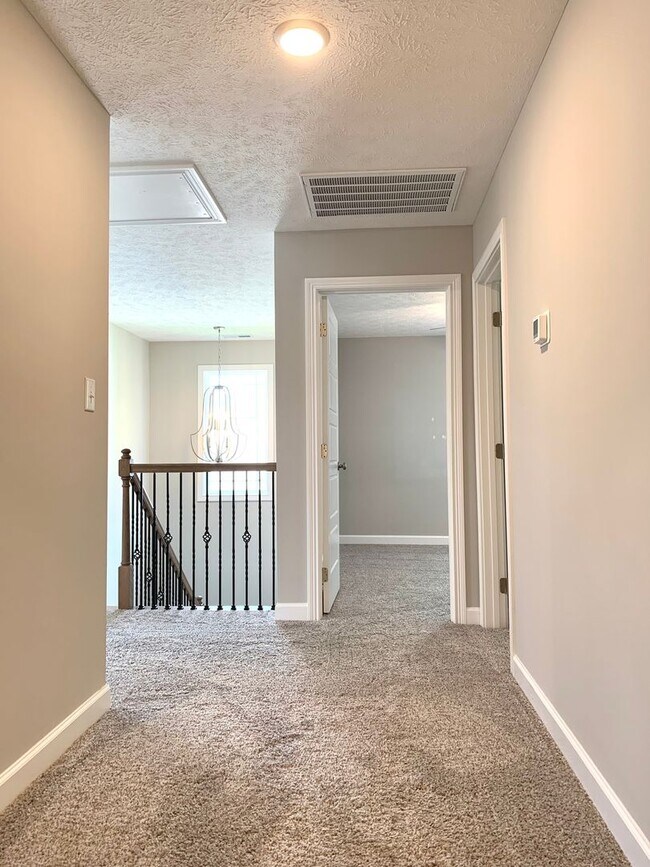 Building Photo - 1247 Highgrove Ln