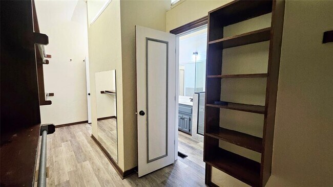 Building Photo - 4017 Eaton Pl