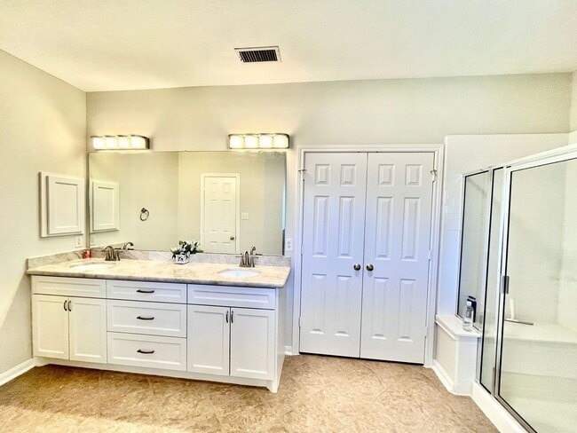 Building Photo - 17214 Horsetooth Canyon Dr