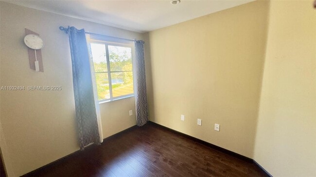 Building Photo - 1094 Redwood St