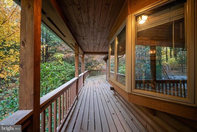 Building Photo - 15024 Wheeler Ln