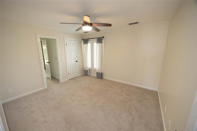 Building Photo - 9411 Dunleith