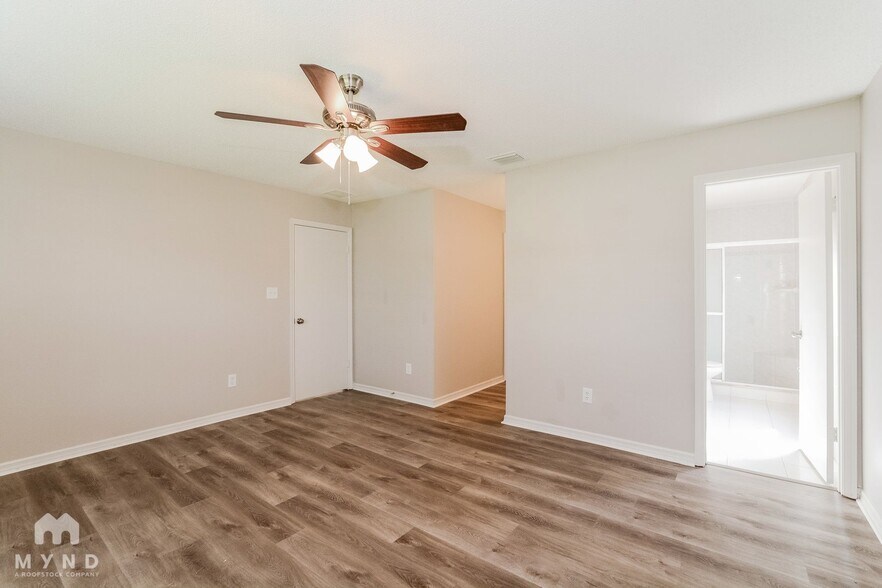 Building Photo - 8712 Grandee Dr
