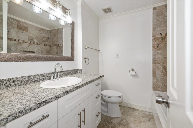 Building Photo - 4811 Algernon Dr