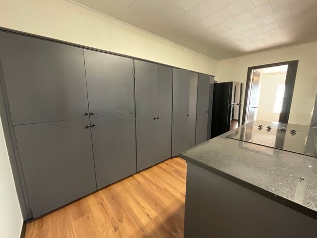 Building Photo - Available Now- 2 Bedroom 1 Bath in Granite...