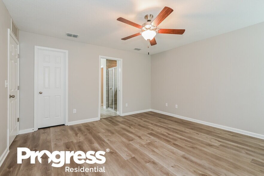 Building Photo - 1390 Sarahs Landing Dr