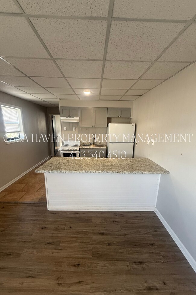 Building Photo - Modern 1 Bed 1 Bath - Pet Friendly!