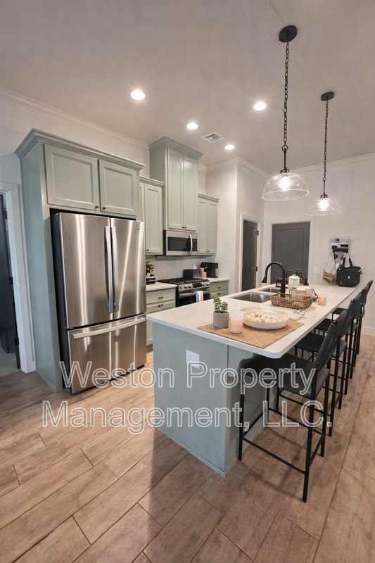 Building Photo - 9212 SW 41st St