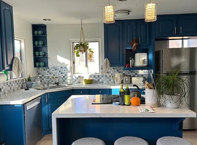 Building Photo - 4377 Arizona St