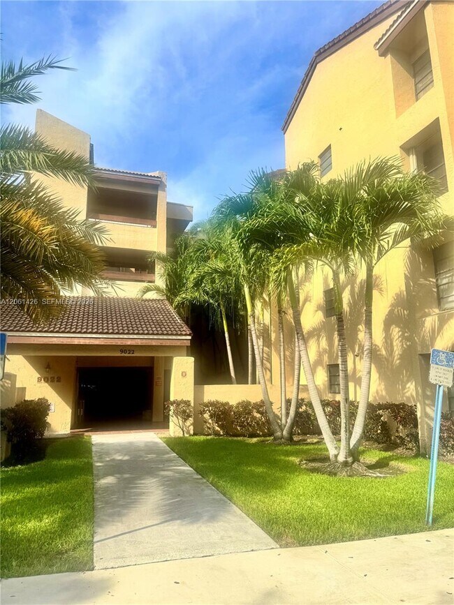 Building Photo - 9022 SW 123rd Ct