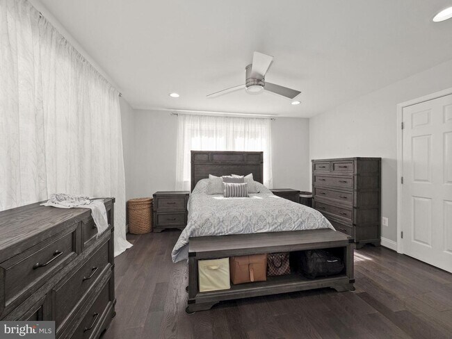 Building Photo - 2605 Arcola Ave