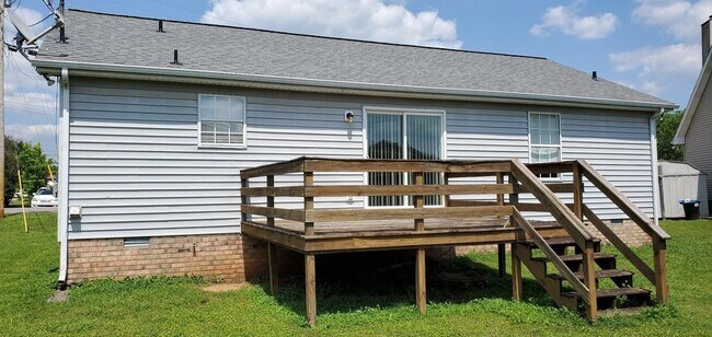 Building Photo - 610 N Greenwood Ext