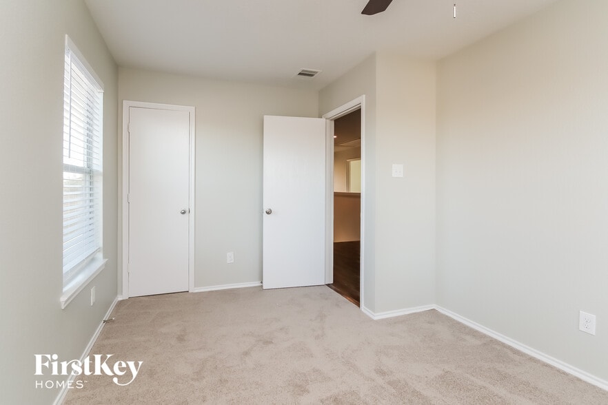 Building Photo - 12919 Belmont Legend Ct