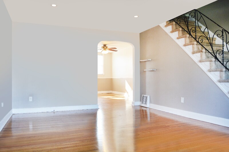 Building Photo - 10AZ Poplar Ave