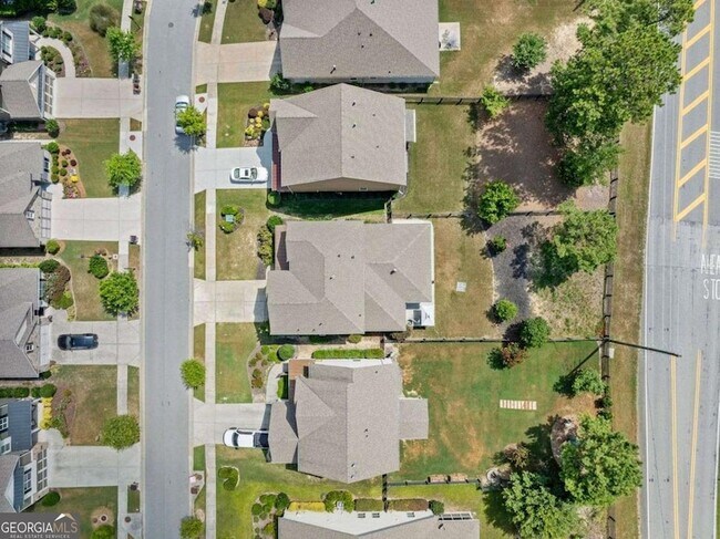 Building Photo - 6623 Rivergreen Rd