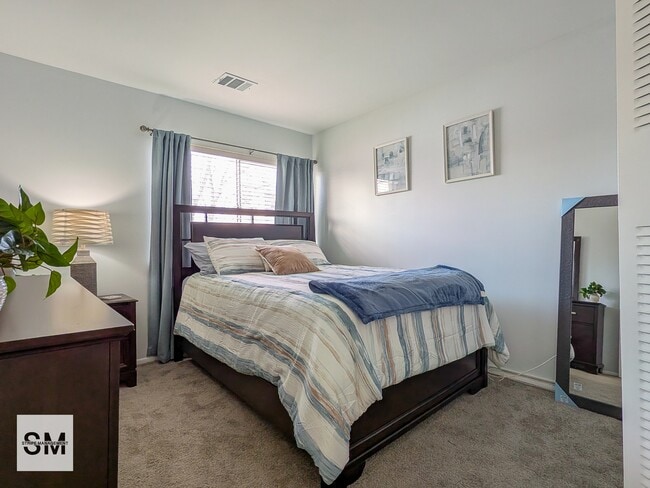 Building Photo - 10224 Prince Pl