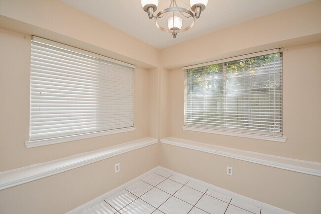 Building Photo - 17023 Blue Mist Cir