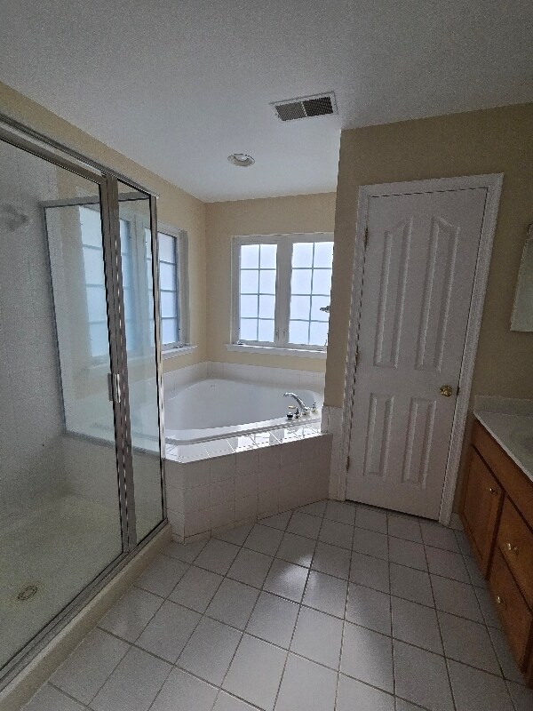 Building Photo - 5653 Cabinwood Ct