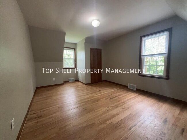 Building Photo - 6103 Dagle Dr