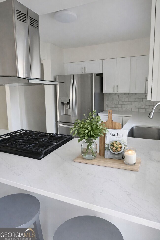 Building Photo - 2395 Fairway Cir SW