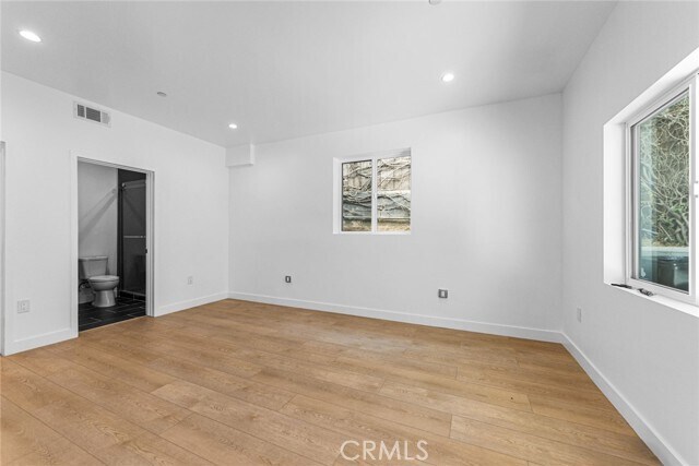 Building Photo - 1376 Edgecliffe Dr