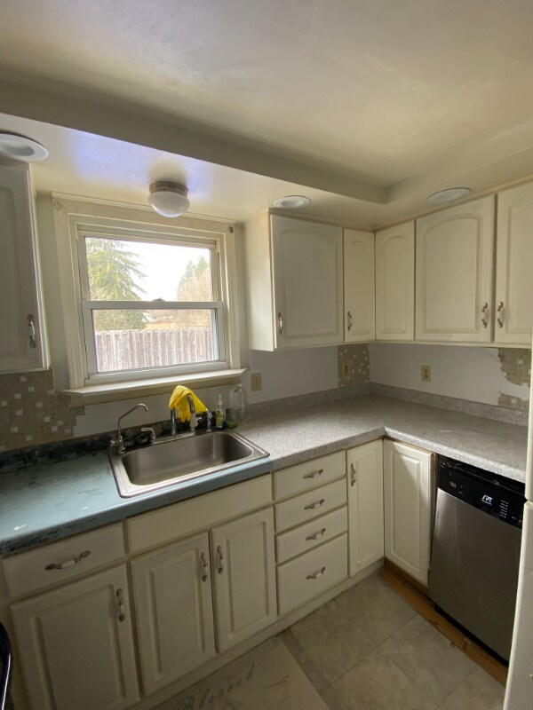 Building Photo - 8111 Bull Creek Rd