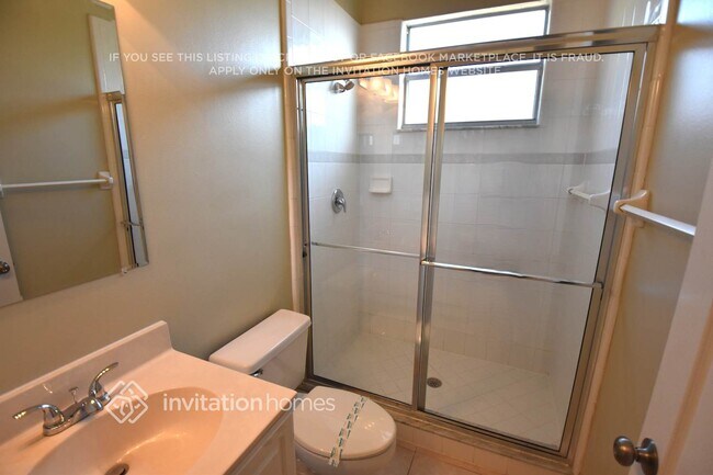 Building Photo - 272 Churchill Dr