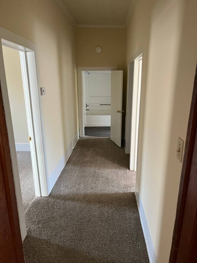 Building Photo - 2124 Old Milburnie Rd