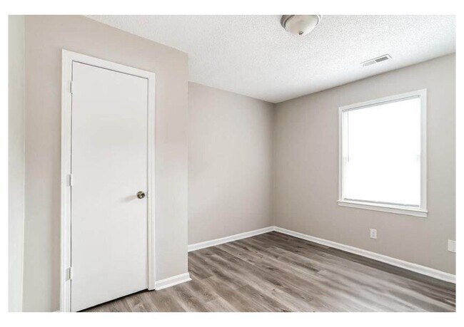 Building Photo - X Glenarden Drive