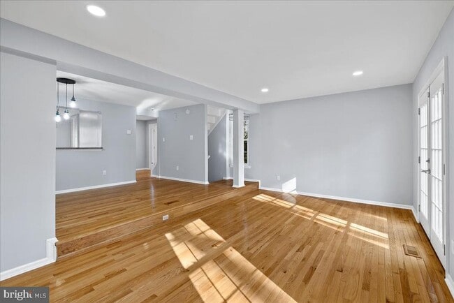 Building Photo - 1481 Autumn Ridge Cir