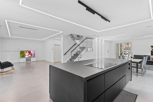 Building Photo - 6358 NW 113th Pl