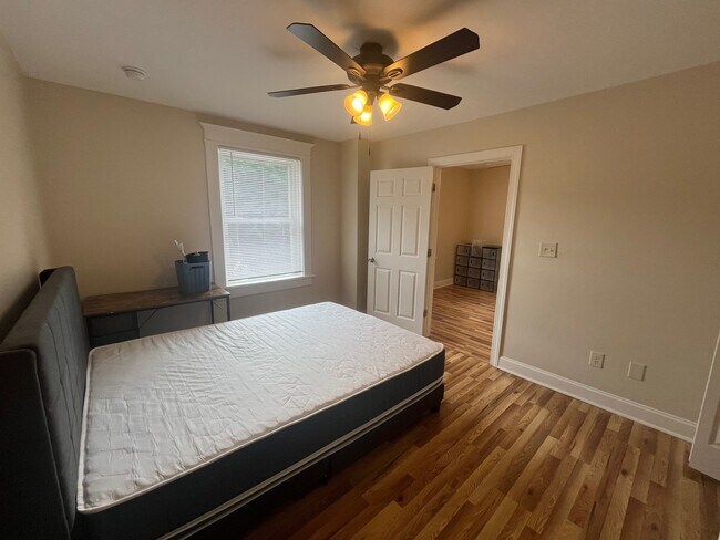 Building Photo - 350 Melwood Ave