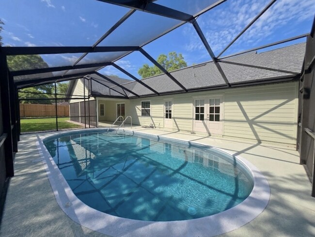 Building Photo - FOR RENT pool home, 3 bed 2 bath in The Quarries