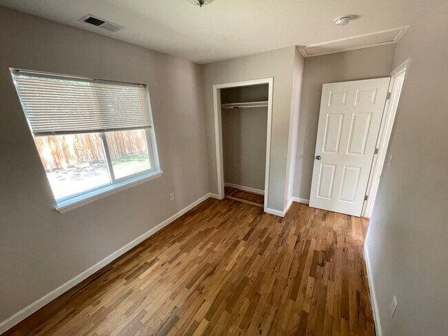 Building Photo - Cheesman St. BR