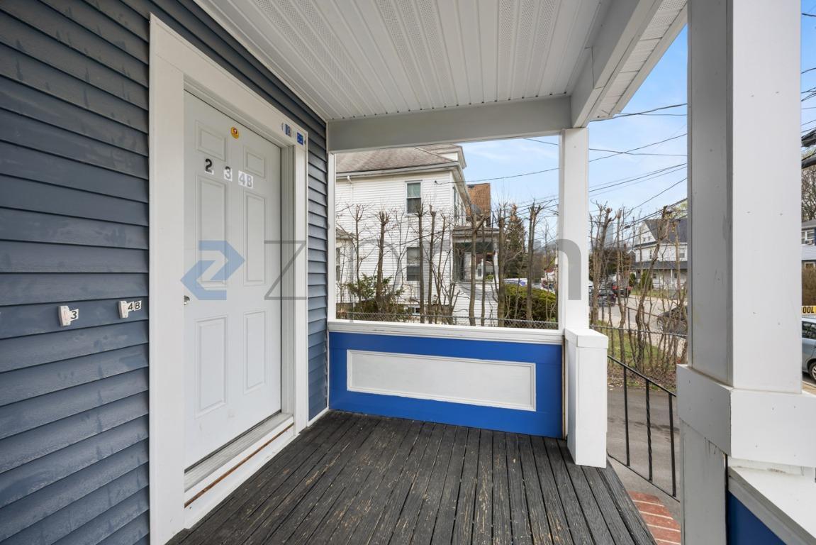 Building Photo - Unit 3