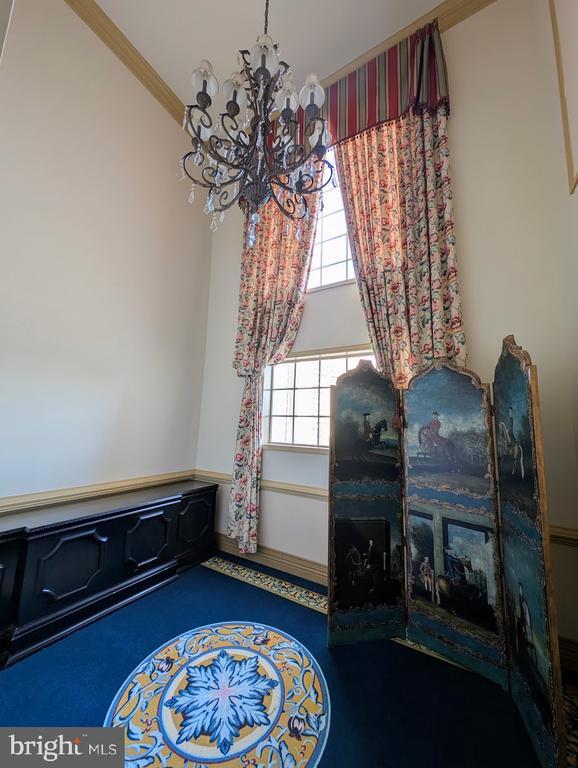 Building Photo - 6214 Westchester Park Dr