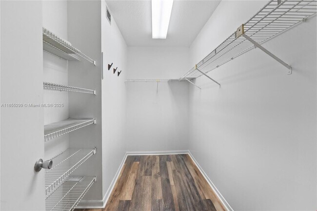 Building Photo - 12750 SW 4th Ct