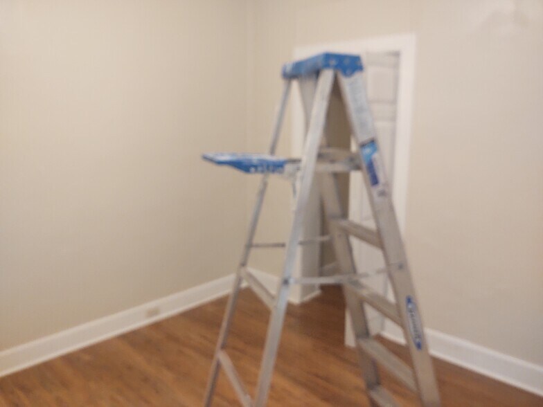 Master bedroom - 116 Houseworth St