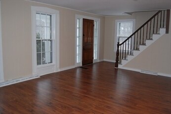 Building Photo - 21 Elm St