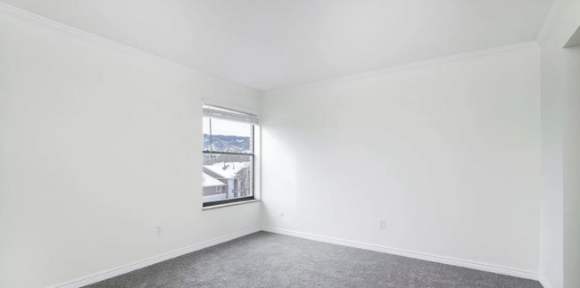 Building Photo - 2227 Canyon Blvd